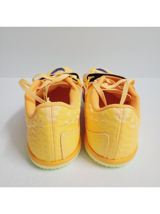 Athletic_Shoes